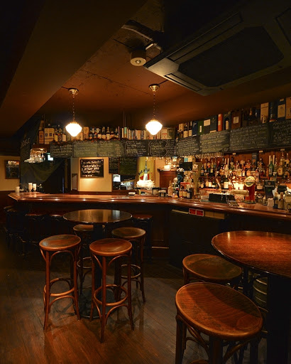 Britiish Pub&Bar The Cluriaune