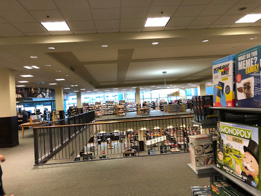 Book Store «Barnes & Noble», reviews and photos, 100 Greyrock Pl, Stamford, CT 06901, USA