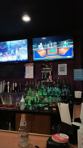 Bar «TCB Bar & Billiards», reviews and photos, 348 Sackett Point Rd, North Haven, CT 06473, USA