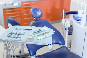 McRae Dental Associates image