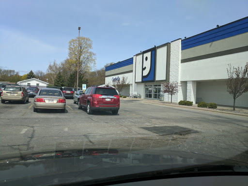 Thrift Store «Green Bay West Goodwill Retail Store & Training Center», reviews and photos