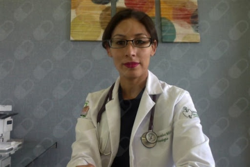 Dra. Claudia Gonzalez Milan, Endocrinólogo