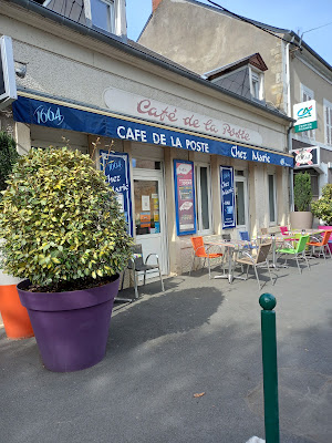 Café de la Poste "Chez Marie" à Lurcy-Lévis