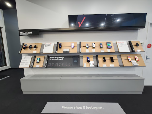 Cell Phone Store «Verizon Authorized Retailer - Wireless Zone», reviews and photos, 740 Main St #102, Mendota Heights, MN 55118, USA