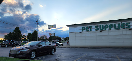 Pet Supply Store «Pet Supplies Plus», reviews and photos, 3820 Milan Rd, Sandusky, OH 44870, USA