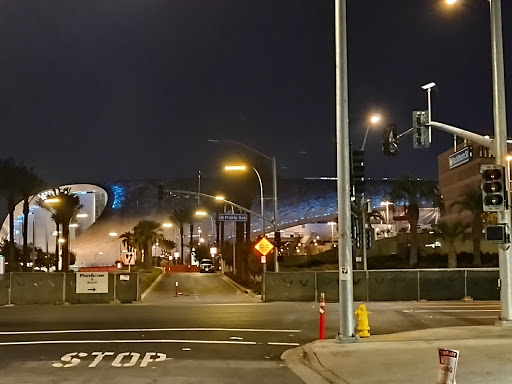 Liquor Store «Forum Liquors», reviews and photos, 801 S Prairie Ave, Inglewood, CA 90301, USA