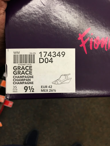 Shoe Store «Payless», reviews and photos, 22701 Harper Ave, St Clair Shores, MI 48080, USA