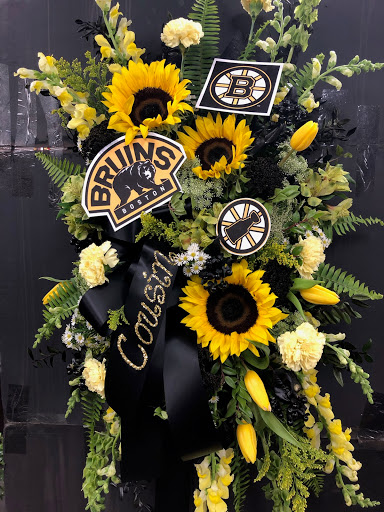 Florist «Seasons Florist & Garden Center», reviews and photos, 1924 Lakeview Ave, Dracut, MA 01826, USA