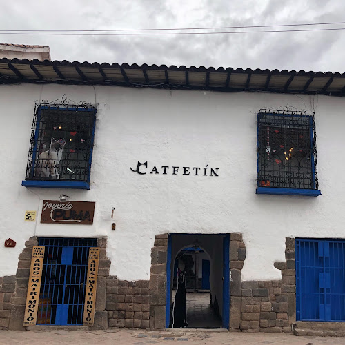 Catfetin Cat Cafe - Cusco