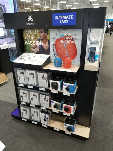 Stores to buy surveillance cameras Dallas