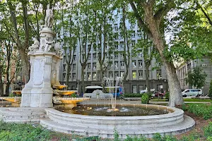 Apollo Fountain image