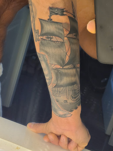 Tattoo Shop «Funhouse Tattoo», reviews and photos, 1453 Garnet Ave, San Diego, CA 92109, USA