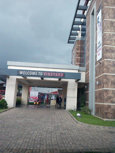 The Vineyard Shopping Center, phase 2, No 88 Woji Road, GRA, Port Harcourt, Nigeria, Outlet Mall, state Rivers