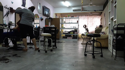 Amy Tan Hair Salon