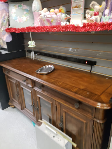 Thrift Store «Explosive Bargains & Thrift», reviews and photos, 127 Smithtown Blvd, Nesconset, NY 11767, USA