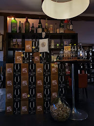 Photo n°67 de La Cave. Restaurant, bar à vin & caviste à Marines. à Marines ()