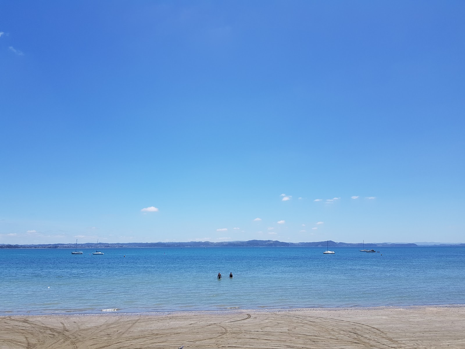 Fotografie cu Tindalls Beach - locul popular printre cunoscătorii de relaxare