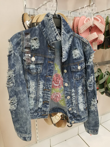 Shopping Mall «Collegetown Shopping Center», reviews and photos, 731 Delsea Dr, Glassboro, NJ 08028, USA