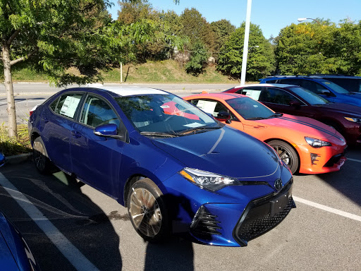 Toyota Dealer «Expressway Toyota», reviews and photos, 700 William T Morrissey Blvd, Boston, MA 02122, USA