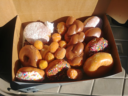 Donut Shop «Puffy Cream Donuts Plus», reviews and photos, 3390 Coachman Rd, Eagan, MN 55121, USA