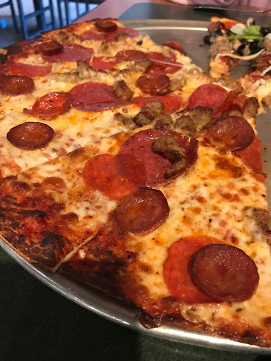 Pizza Restaurant «Round Table Pizza», reviews and photos, 2819 W March Ln, Stockton, CA 95219, USA