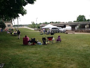 Veterans Memorial Park - photo 15