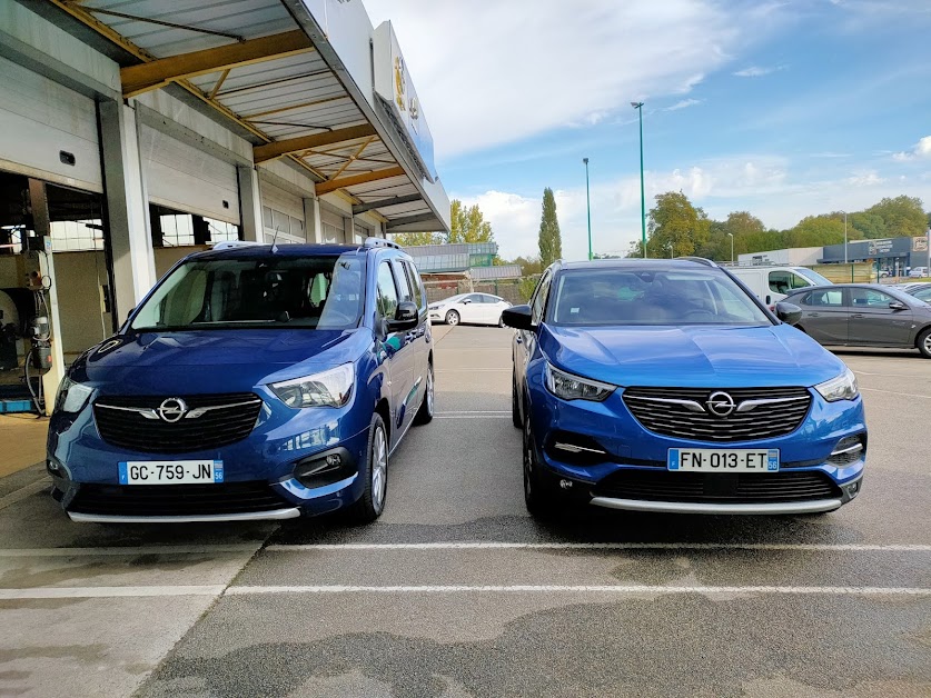 Opel Rent Pontivy à Pontivy (Morbihan 56)