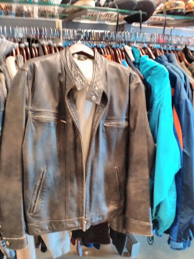 Clothing Store «Uptown Cheapskate», reviews and photos, 1038 Rockville Pike, Rockville, MD 20852, USA