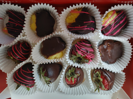 Gift Shop «Edible Arrangements», reviews and photos, 107 N Bluff Rd, Collinsville, IL 62234, USA