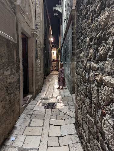 Marvlvs Library Jazz Bar