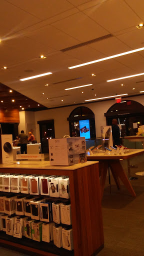 Cell Phone Store «AT&T», reviews and photos, 1580 E 14th St, San Leandro, CA 94577, USA