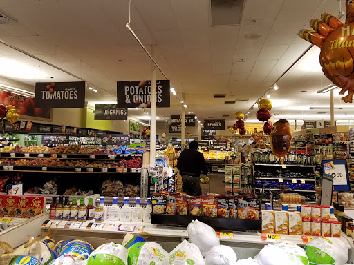 Grocery Store «Stop & Shop», reviews and photos, 105 Alewife Brook Pkwy, Somerville, MA 02144, USA