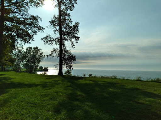 Restaurant «Horizons Restaurant & Lounge», reviews and photos, 4888 N Broadway, Geneva, OH 44041, USA