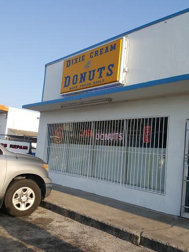 Coffee Shop «Dixie Cream Donuts», reviews and photos, 3210 Orange Ave, Fort Pierce, FL 34947, USA