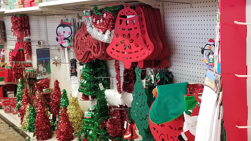 Dollar Store «Dollar Tree», reviews and photos, 13932 Manchester Rd, Ballwin, MO 63011, USA