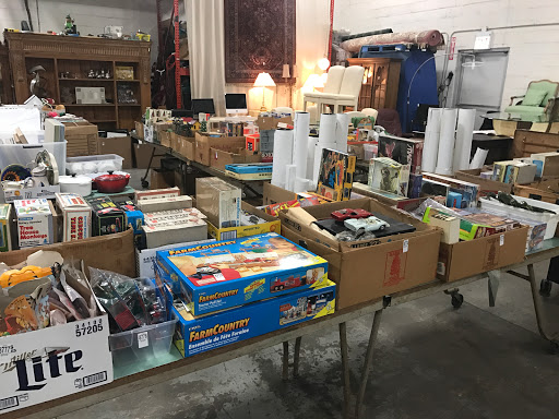 Auction House «RPN Sales & Auction House», reviews and photos, 4451 N Milwaukee Ave, Chicago, IL 60630, USA