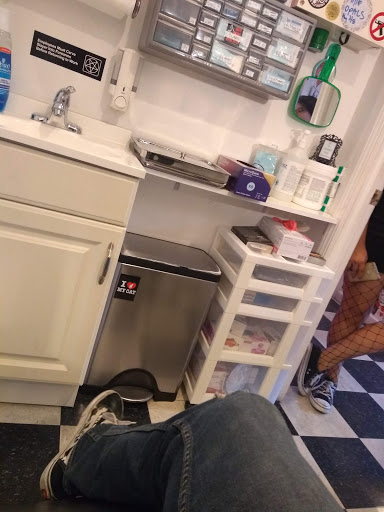 Tattoo Shop «Beaver Tattoo», reviews and photos, 94-02 Jamaica Ave, Woodhaven, NY 11421, USA