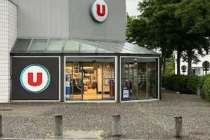 U Express image