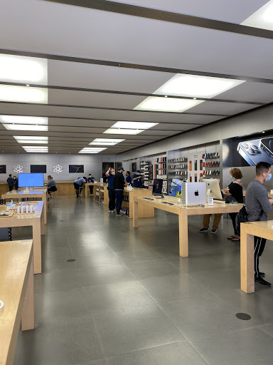 Computer Store «Apple Fashion Valley», reviews and photos, 7007 Friars Rd, San Diego, CA 92108, USA