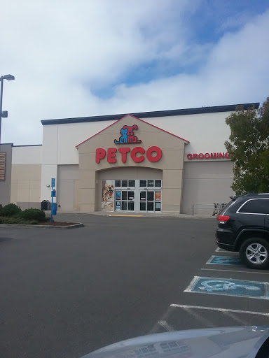 Pet Supply Store «Petco Animal Supplies», reviews and photos, 1619 SE Ensign Ln, Warrenton, OR 97146, USA