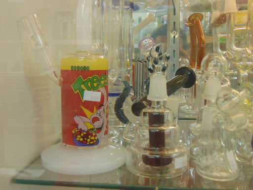 Tobacco Shop «40th Smoke Shop», reviews and photos, 267 E 40th St, San Bernardino, CA 92404, USA