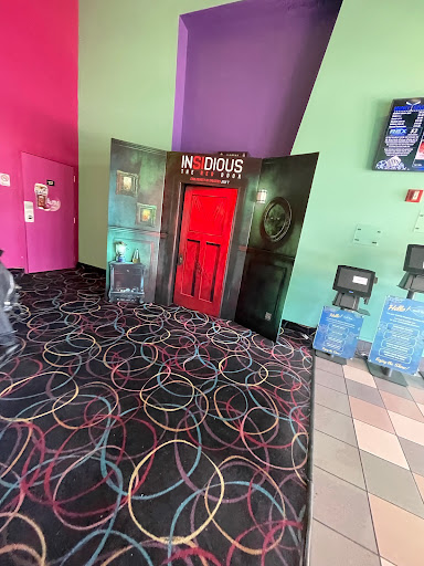 Regency Theatres Van Nuys Plant 16 image