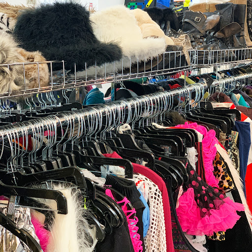 Thrifty Tails Boutique