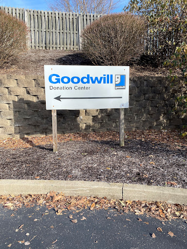 Thrift Store «Goodwill», reviews and photos