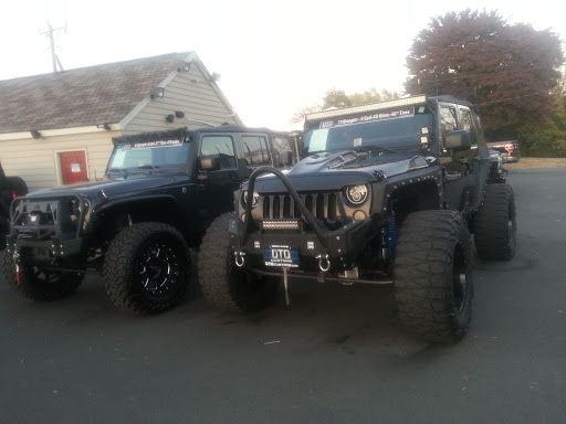 Car Dealer «Dealers Trade Outlet», reviews and photos, 16327 Lee Hwy, Gainesville, VA 20155, USA