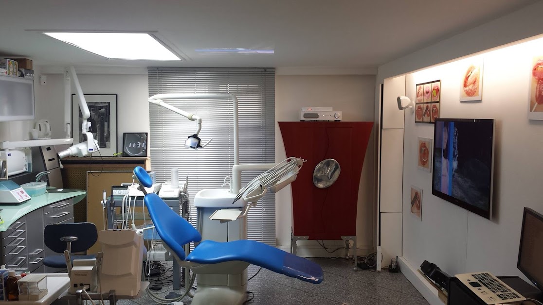 Dr David Aliotti - Dentiste - Paris 17ème à Paris