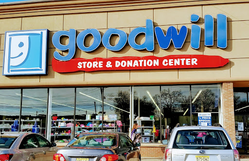 Thrift Store «Goodwill Industries Store & Donation Center», reviews and photos, 423 US-46, Fairfield, NJ 07004, USA
