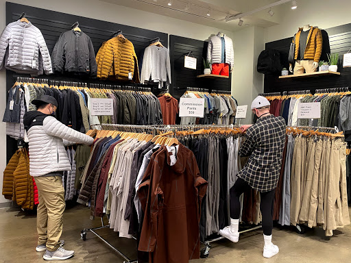 Department Store «Fashion Outlets of Chicago Nordstrom Rack», reviews and photos, 5220 Fashion Outlets Way #2325, Rosemont, IL 60018, USA