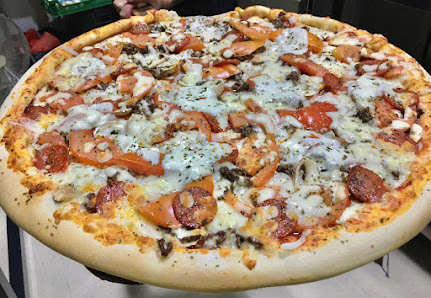 Max Pizza Carr. de Carranque, 1, local 4, 45217 Ugena, Toledo, España