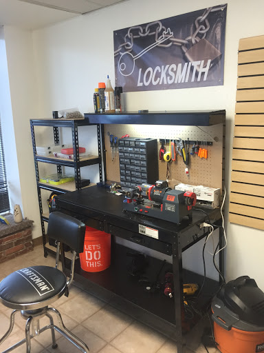 Locksmith «Doctor Locksmith AR», reviews and photos, 104 N 1st St, Cabot, AR 72023, USA